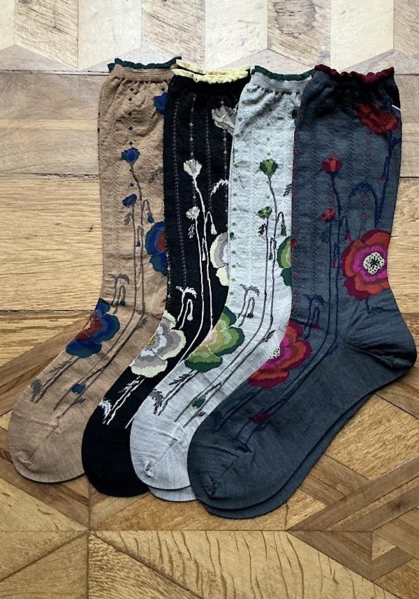 Rose & Lini ANTIPAST WOOL “BOLD BLOOM” AM-795 SOCKS BEIGE 2025