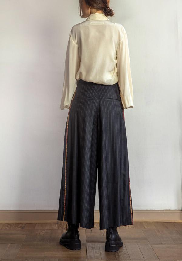 Rose & Lini A TENTATIVE ATELIER COTTON “STRIPED” CHARCOAL PANTS Vendita