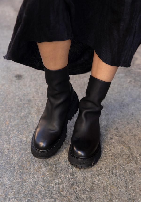 Rose & Lini MARSÈLL “CARRO” BLACK LEATHER ANKLE BOOTS Vendita