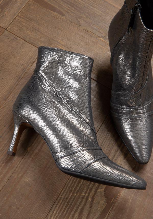 Rose & Lini ROSE’S ROSES “BELL” SILVER HEELED ANKLE BOOTS Promozione
