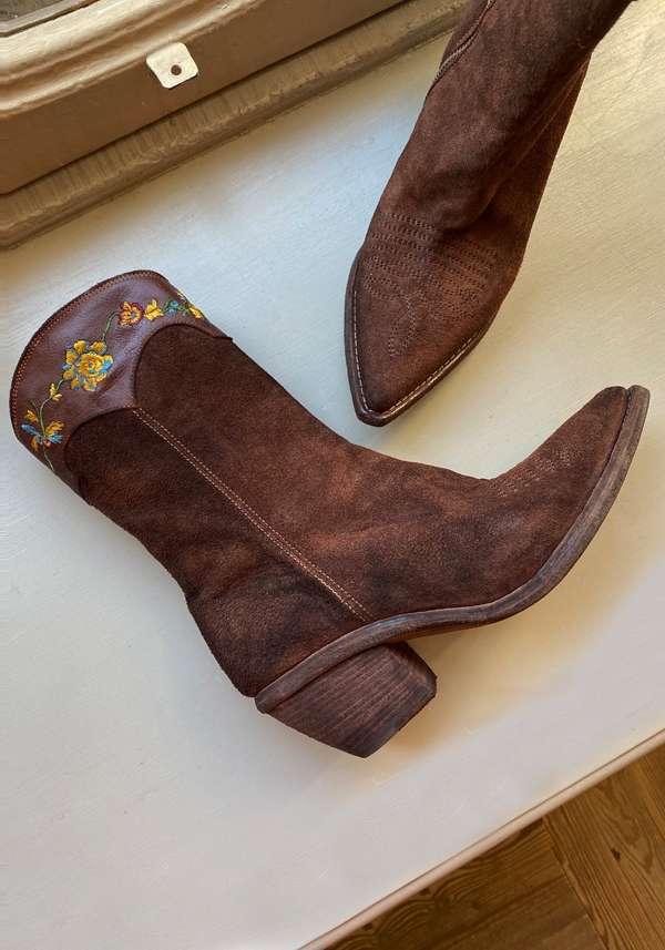 Rose & Lini FAUZIAN JEUNESSE “ROVESCIO” COCCO SUEDE TEXAN ANKLE BOOTS Sottocosto