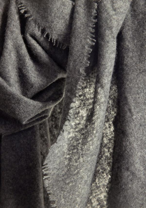Rose & Lini MIRROR IN THE SKY CASHMERE “OPEN KNITTED MELANGE” CHARCOAL SCARF Affare Del Giorno