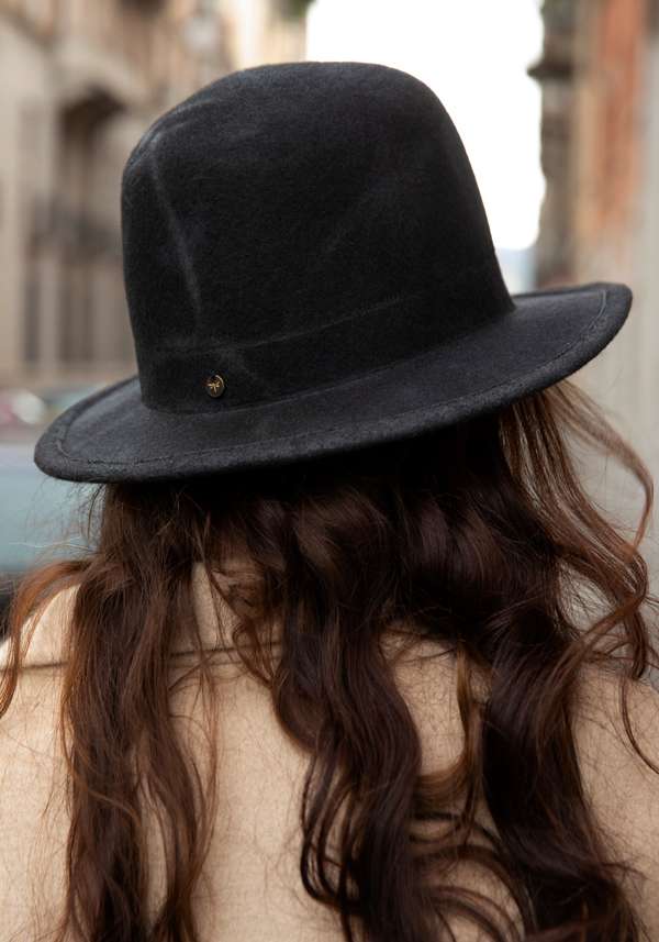 Rose & Lini YESEY “PAINT EDDY” BLACK FELTED HAT In Vendita
