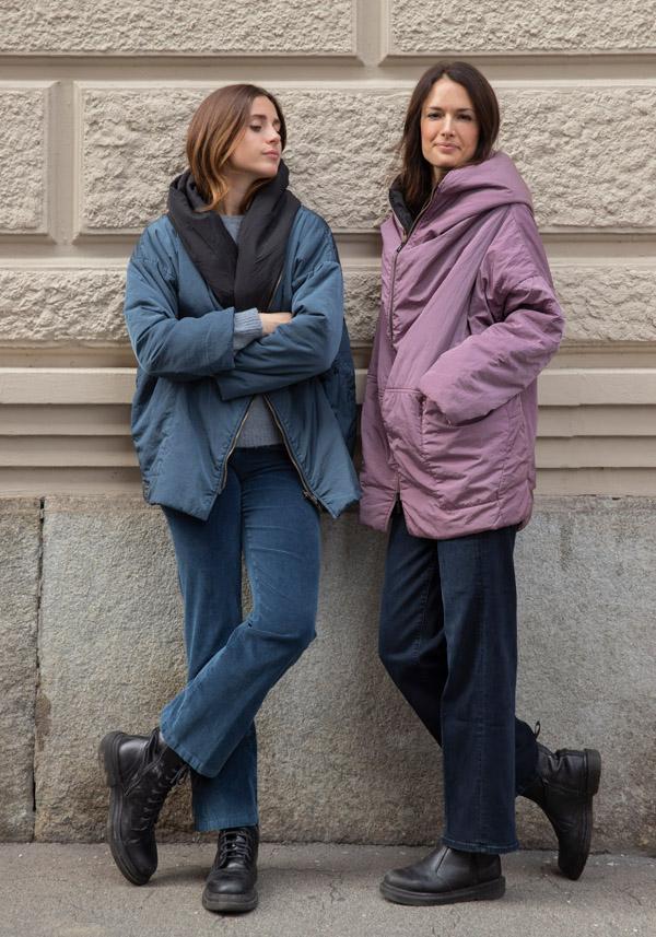 Rose & Lini KIMONORAIN REVERSIBLE “BASIC” JACKET LEAD & BLACK In Linea