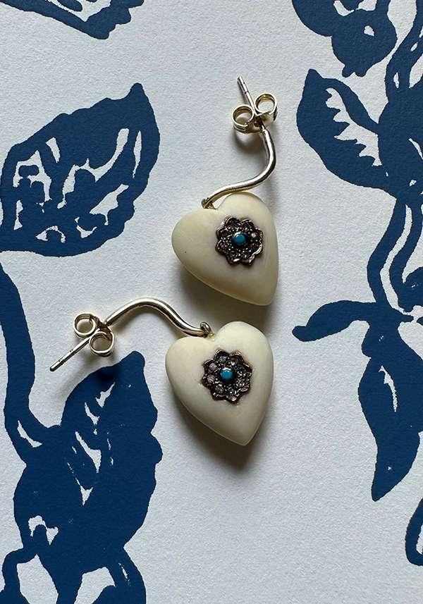Rose & Lini 5 OCTOBRE “JOSIE” WHITE EARRINGS Acquista Ora