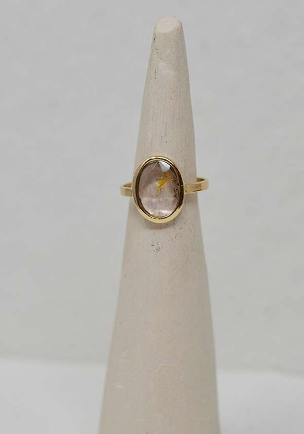 Rose & Lini MAITEA “OVAL” CLEAR TOURMALINE RING Offerta