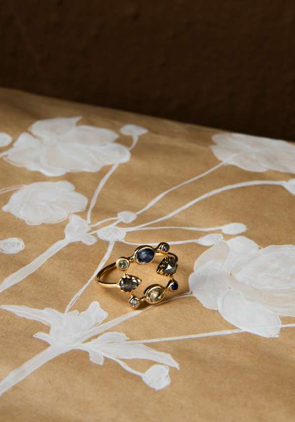 Rose & Lini DORETTE BLUE “BAGUE COURONNÉE” GOLD RING Negozio