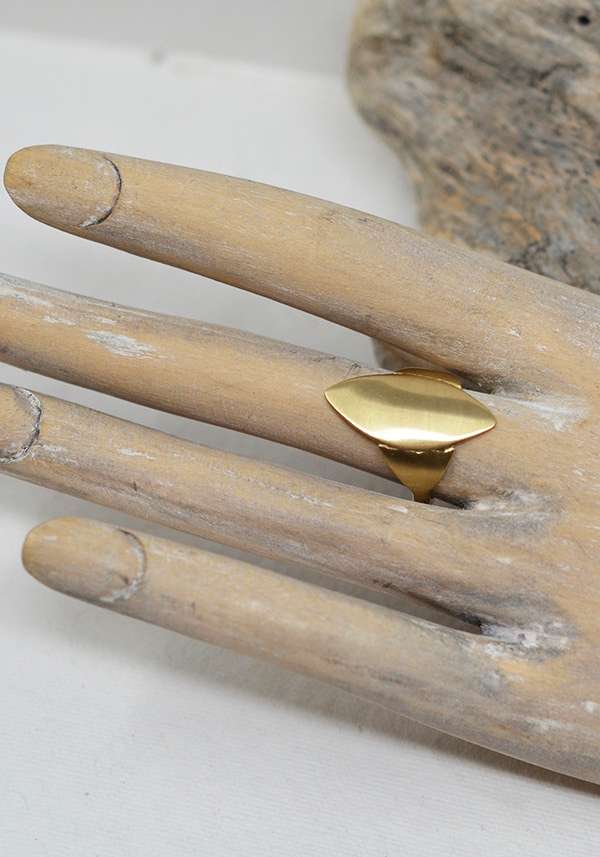 Rose & Lini MAITEA “MAYA” GOLD RING Esporta salva