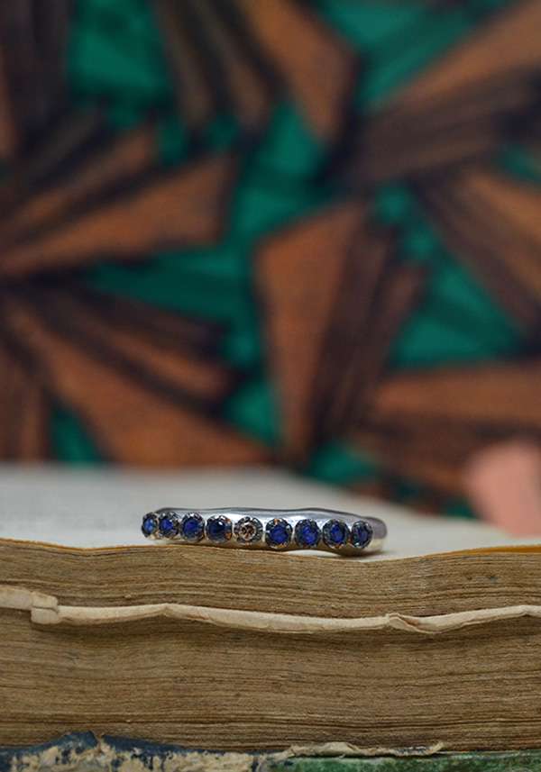 Rose & Lini ROSAMARIA SAPPHIRE AND COGNAC DIAMOND “POPPY” RING Pezzi Unici