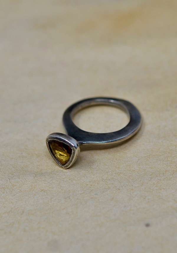 Rose & Lini ROSAMARIA SILVER AND QUARTZ “DEVINA” RING Vendita Economica