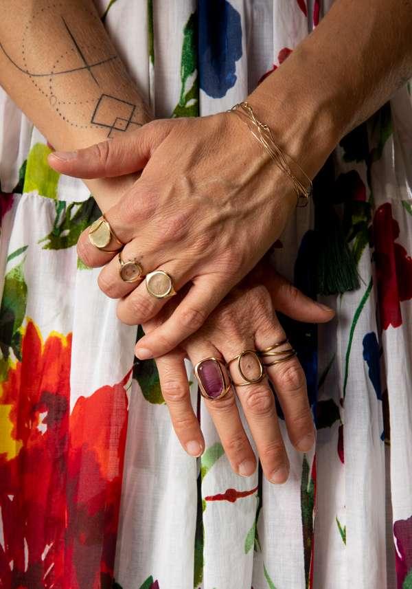 Rose & Lini MAITEA “TRIPLE OVAL” GOLD RING Consegna Veloce