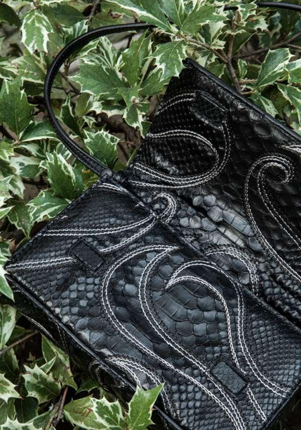 Rose & Lini SIMONA TAGLIAFERRI BLACK PYTHON POCHETTE BAG Novità