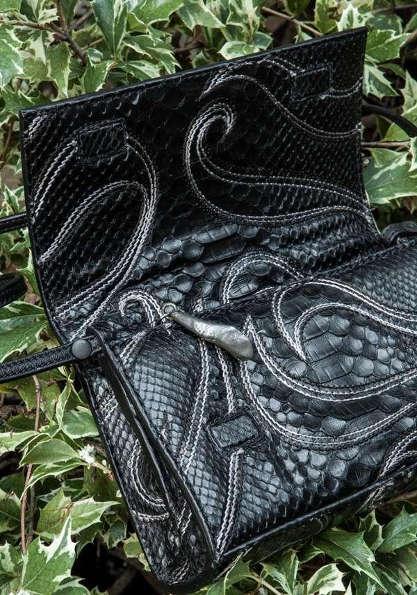 Rose & Lini SIMONA TAGLIAFERRI BLACK PYTHON POCHETTE BAG Novità
