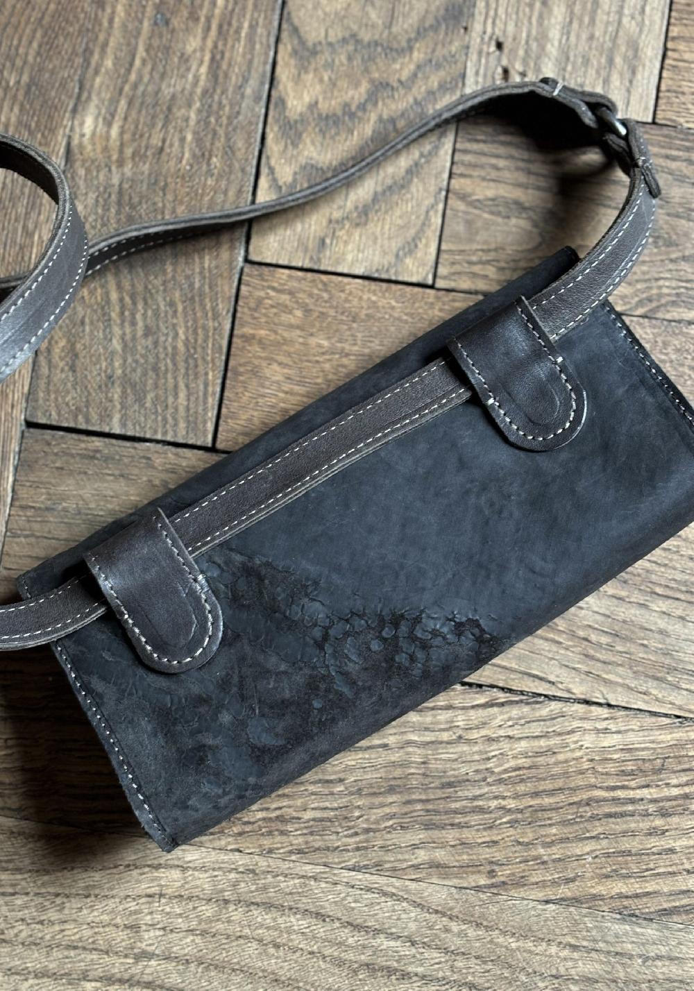 Rose & Lini TAGLIOVIVO ONYX LEATHER “MARSUPIO RING” BAG Prezzo basso