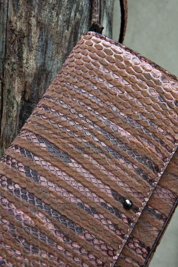 Rose & Lini SIMONA TAGLIAFERRI NUDE PYTHON POCHETTE BAG Convenienza