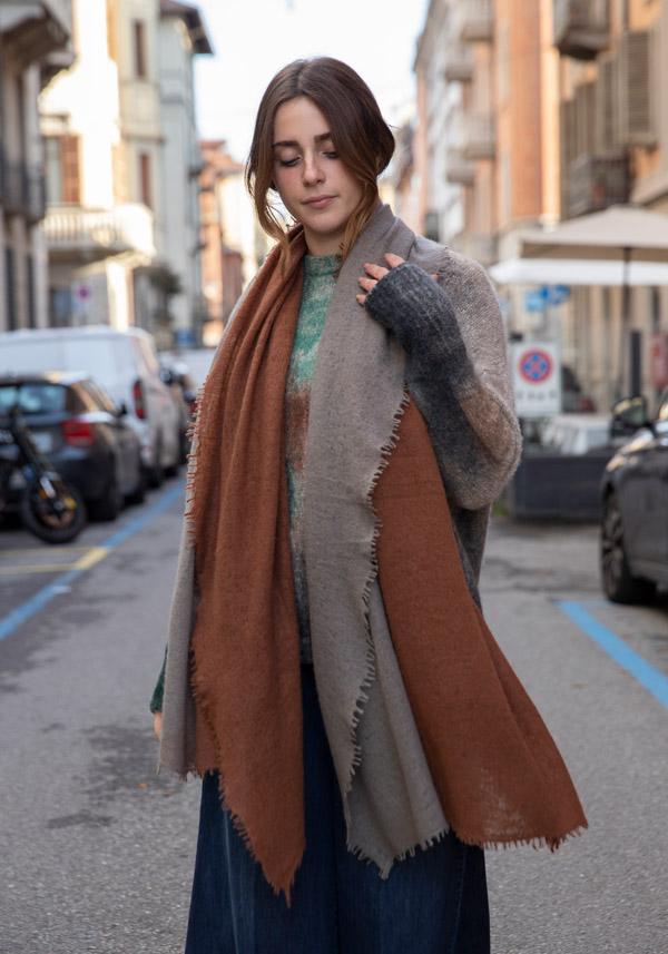 Rose & Lini MIRROR IN THE SKY CASHMERE “OPEN KNITTED DEGRADEE” HELMET & WILLOW Ultimi due giorni