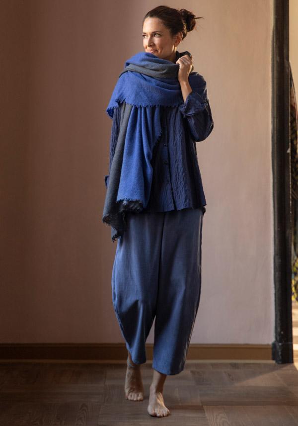 Rose & Lini MIRROR IN THE SKY CASHMERE “OPEN KNITTED DEGRADEE” MIDNIGHT & ASPHALT SCARF Only for today