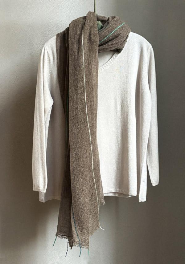 Rose & Lini MIRROR IN THE SKY CASHMERE “SOHO BABY SHAWL” COFFEE & GREENS Fino al 55% di sconto