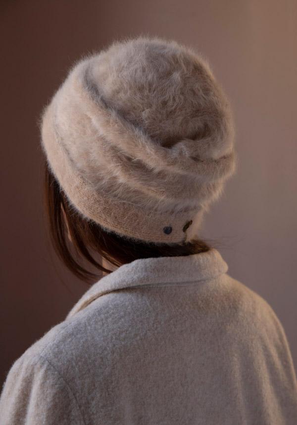 Rose & Lini YESEY “LACES” BEIGE ANGORA HAT Trasporto libero internazionale