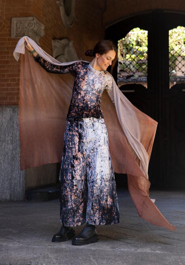 Rose & Lini MIRROR IN THE SKY CASHMERE “CLOUD KNITTED DEGRADEE” BROWN SHAWL Promozione Limitata