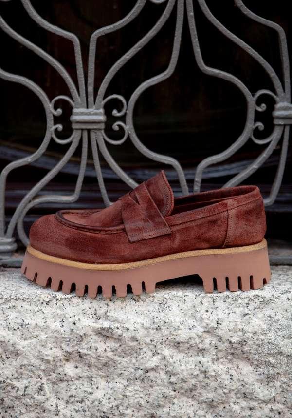 Rose & Lini ROCCO P. “BOCCADORO” SUEDE LOAFERS In Vendita