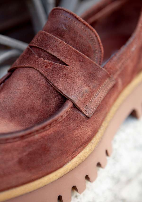 Rose & Lini ROCCO P. “BOCCADORO” SUEDE LOAFERS In Vendita