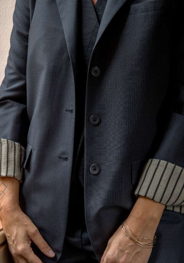 Rose & Lini IBRIGU CHARCOAL WOOL JACKET “MONOPETTO” Fino al 65% di sconto