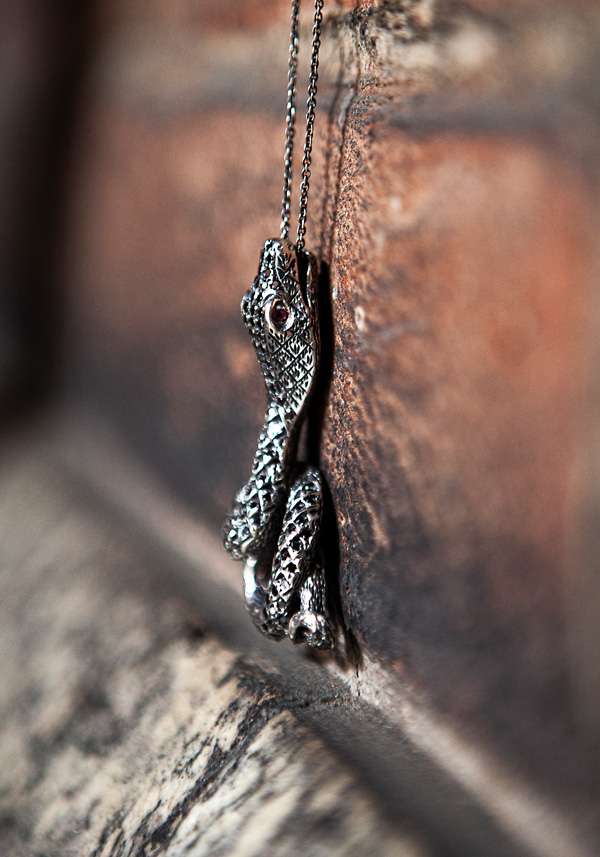 Rose & Lini SIMONA TAGLIAFERRI “COBRA PENDANT NECKLACE J226 BD” BLACK DIAMONDS Outlet