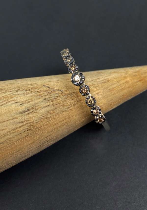 Rose & Lini ROSAMARIA “BRENNON” COGNAC DIAMONDS SILVER RING Moda