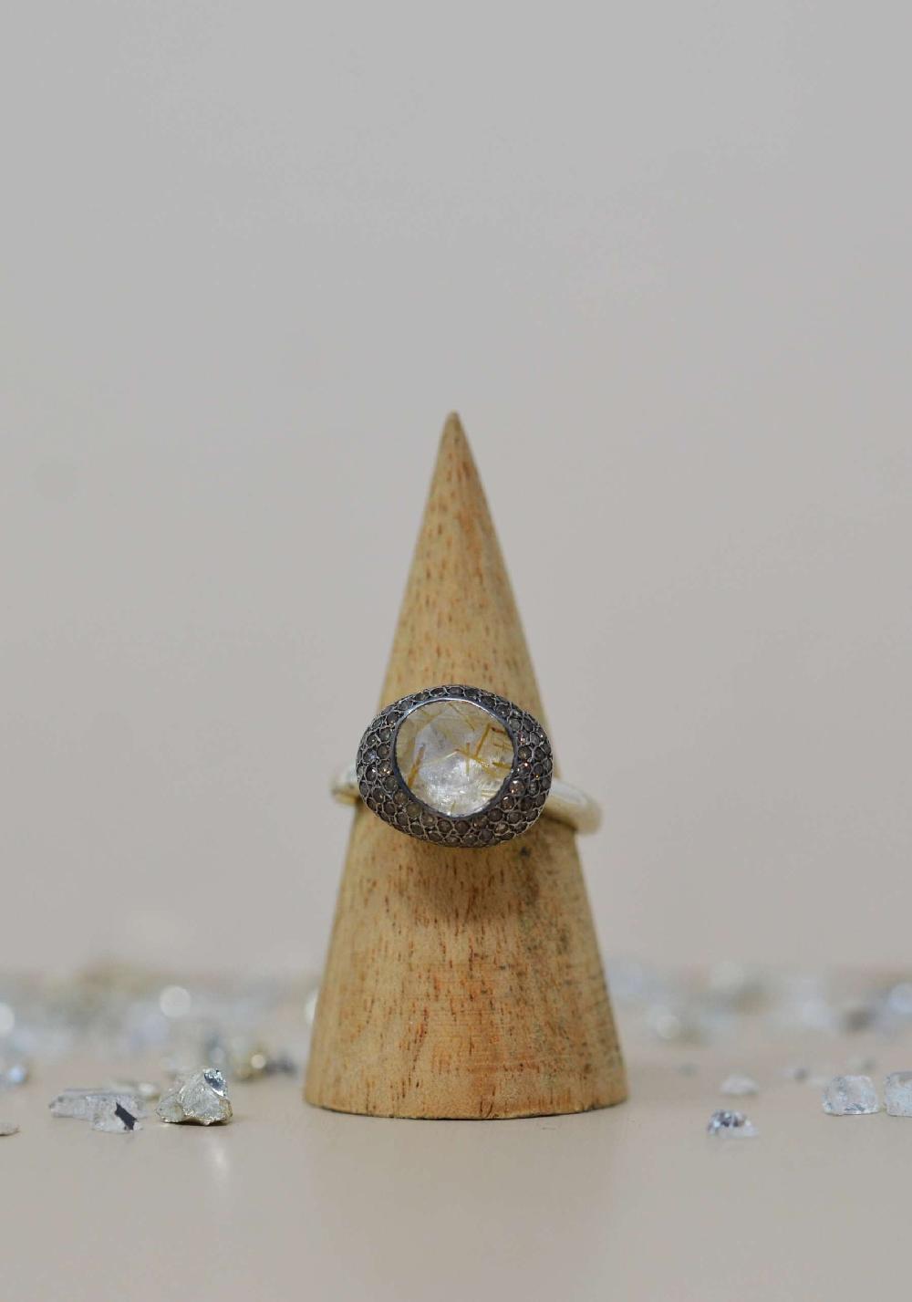 Rose & Lini ROSAMARIA SILVER “CARRIE” DIAMONDS & RUTILATED QUARTZ RING Negozio online di fabbrica