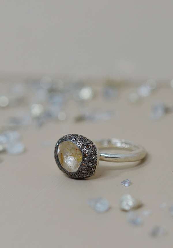 Rose & Lini ROSAMARIA SILVER “CARRIE” DIAMONDS & RUTILATED QUARTZ RING Negozio online di fabbrica