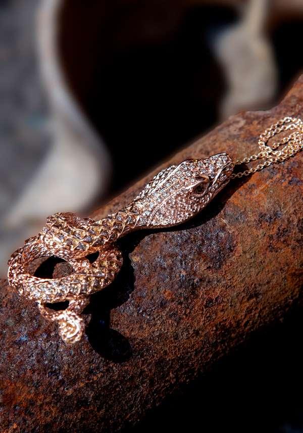 Rose & Lini SIMONA TAGLIAFERRI “COBRA PENDANT NECKLACE J217” PINK GOLD Vendite stagionali
