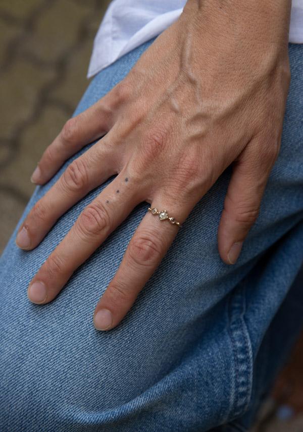 Rose & Lini DORETTE GOLD & PINK CABOCHON “BAGUE SIMPLE” RING Smaltimento dello stoccaggio