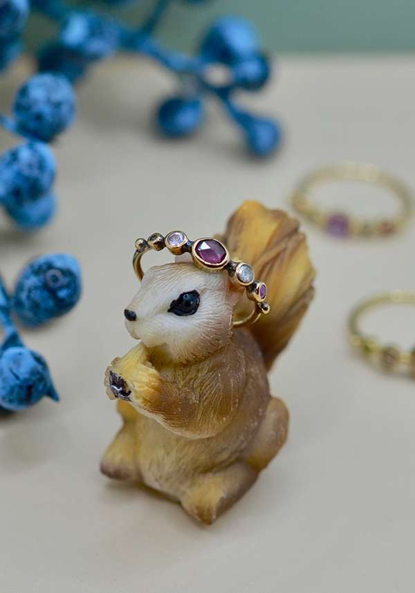 Rose & Lini DORETTE DIAMONDS & SAPPHIRES “BAGUE SIMPLE” GOLD RING Online Outlet