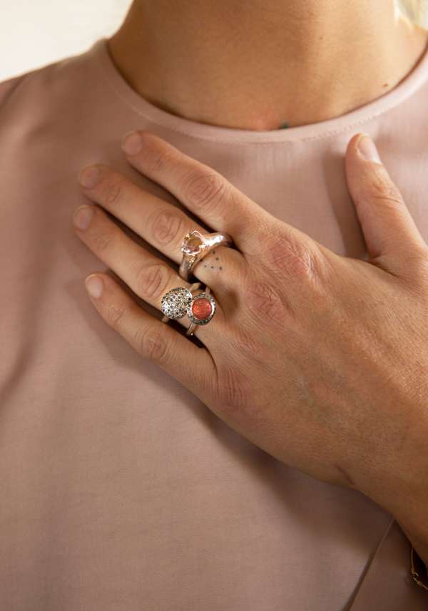 Rose & Lini ROSAMARIA SILVER “BEENU” DIAMONDS & PINK QUARTZ RING Grandi sconti