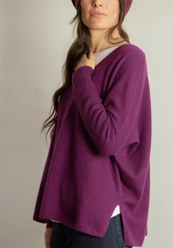 Rose & Lini ABSOLUT CASHMERE “PONCHO CAMILLE” EGGPLANT Offerte speciali