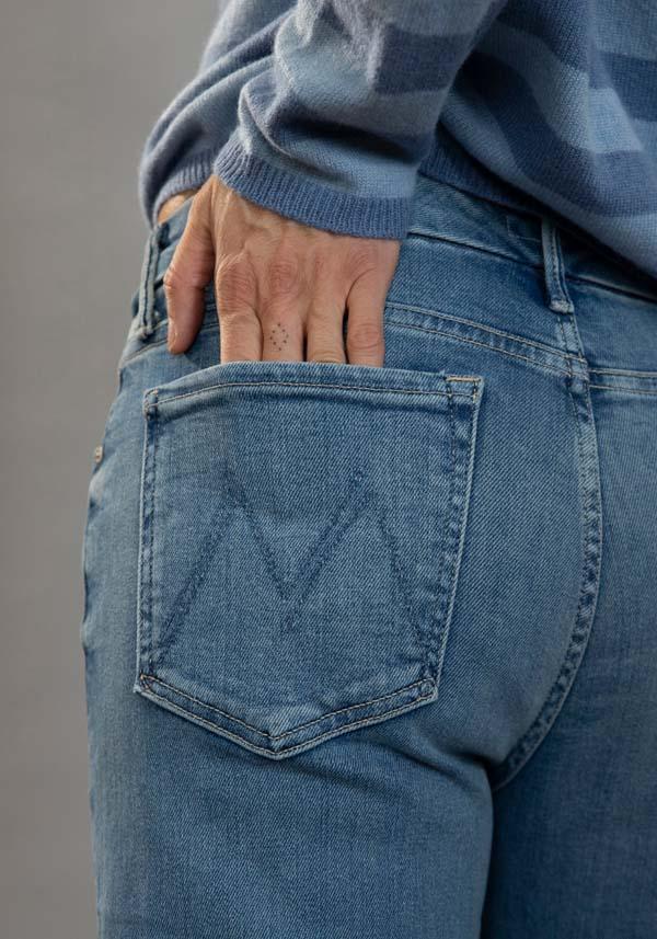 Rose & Lini MOTHER DENIM “THE ROLLER FRAY” DENIM BLUE JEANS Fino al 55% di sconto