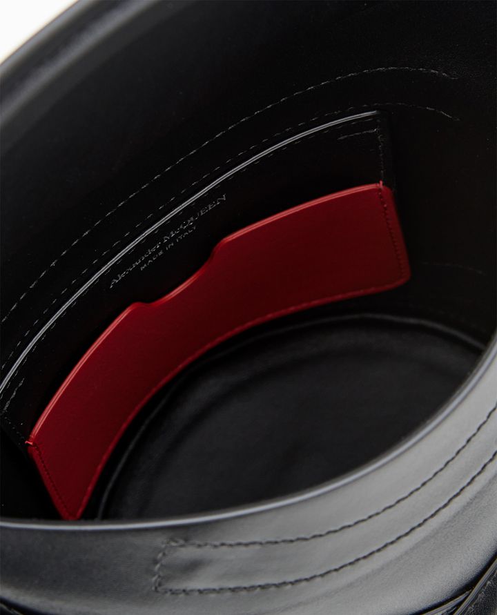 Biffi THE CURVE LEATHER BUCKET BAG Affare Del Giorno