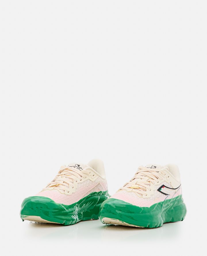 Biffi COLVILLE x DIADORA DOUBLE-DIPPED SNEAKERS Comprane uno, ottenene uno gratis