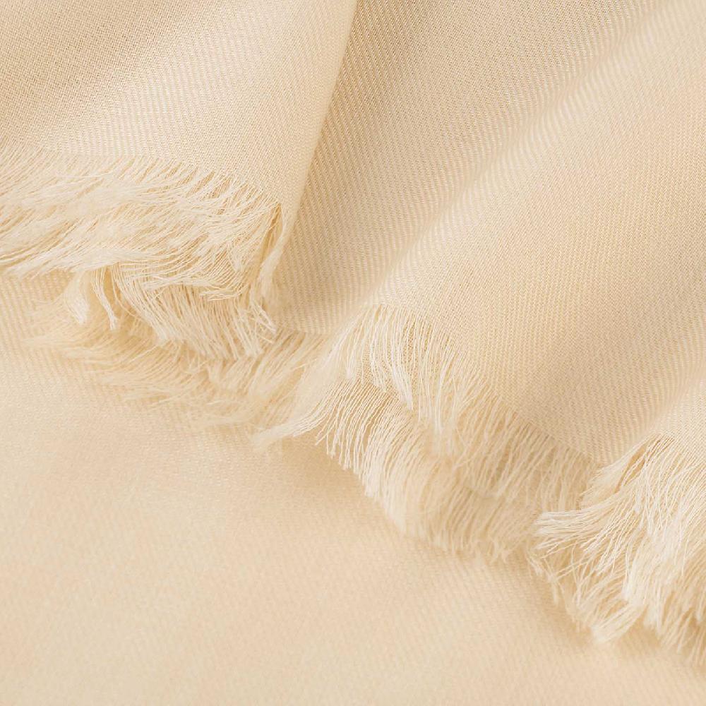 Rubinacci Sciarpa in cashmere crema Comprane uno, ottenene uno gratis