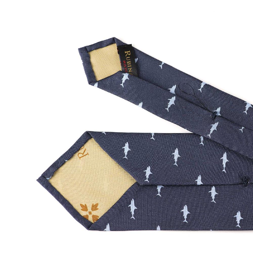 Rubinacci Cravatta in twill di seta con stampa squalo azzurro In Saldo