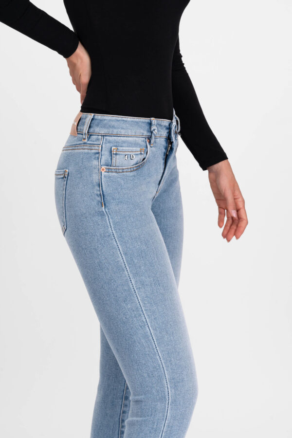 Sartoria Tramarossa JEANS GRETA BOOTCUT IN DENIM BLU MEDIO Moda