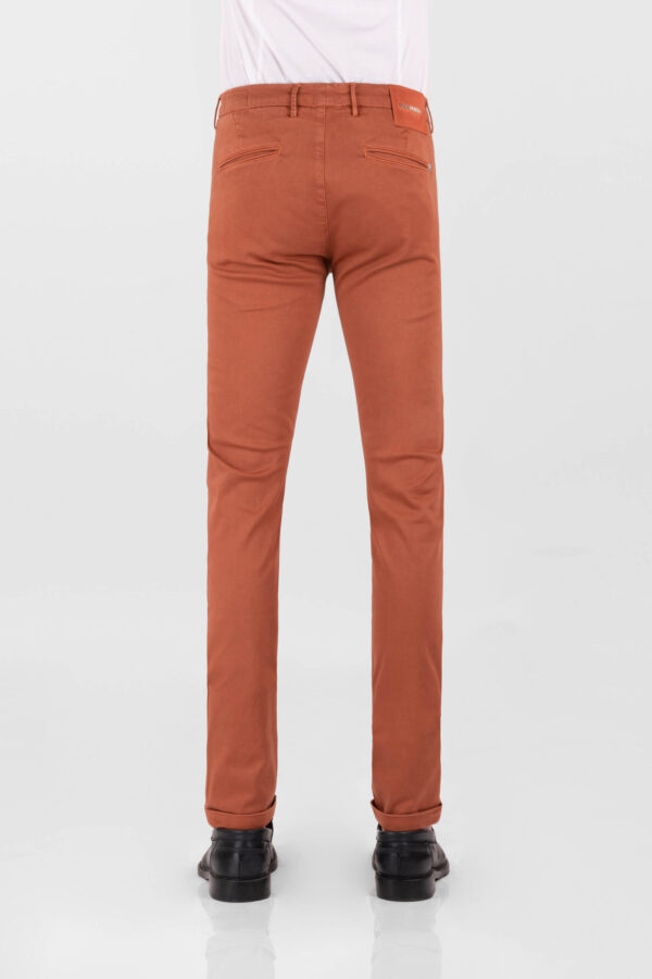 Sartoria Tramarossa PANTALONE LUIS SLIM IN GABARDINA LEGGERA DI COTONE STRETCH ARANCIONE Trasporto libero internazionale