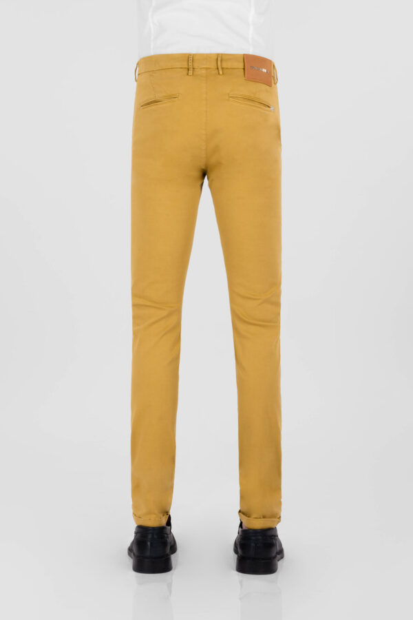 Sartoria Tramarossa PANTALONE LUIS SLIM IN GABARDINA LEGGERA DI COTONE STRETCH GIALLO Officina