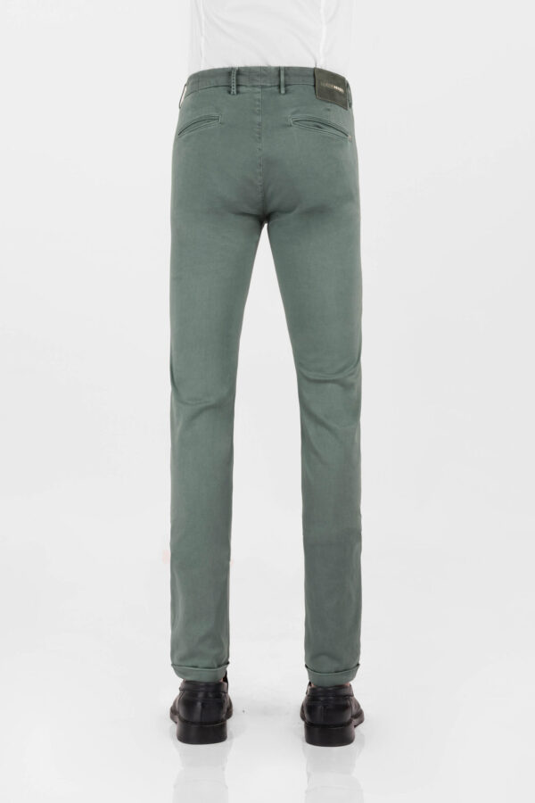 Sartoria Tramarossa PANTALONE LUIS SLIM IN GABARDINA LEGGERA DI COTONE STRETCH VERDE Esporta salva