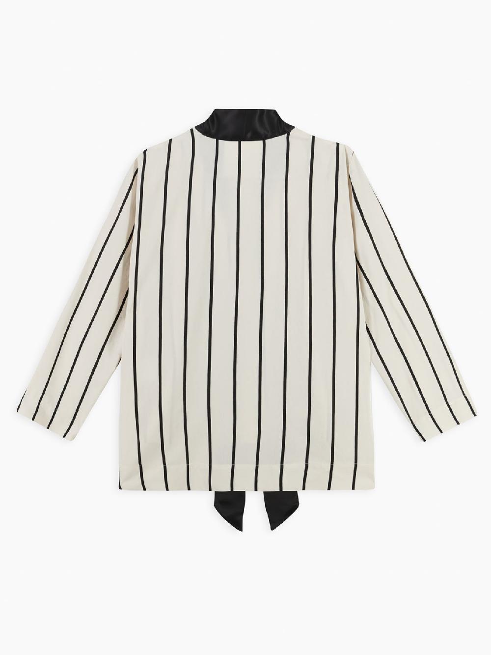 8pm Cabrillo-A Blusa Presa