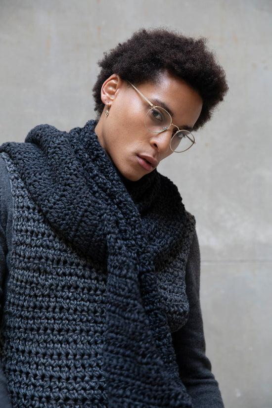﻿Zerobarracento Hand-knitted wool scarf 2025